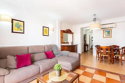 Wunderschöne Wohnung in Nerja mit Balkon