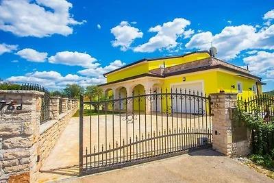 Villa in Porec mit Schwimmbecken