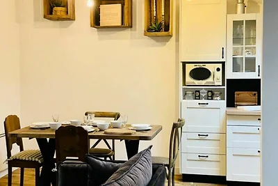 Le Boudoir de ThÃ¯s, stadscentrum, LR120