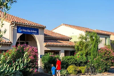 Villa in Mouriès met verwarmd zwembad