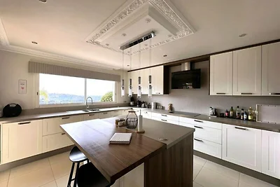 Villa in Valcros mit Pool und Meerblick