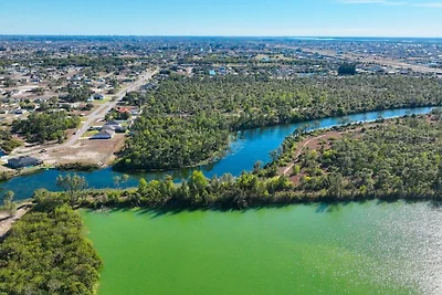 Villa in Cape Coral mit Schwimmbecken
