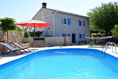 Ferienhaus in Malinska mit Schwimmbecken