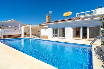 Villa in Nerja mit Pool nahe Burriana Strand