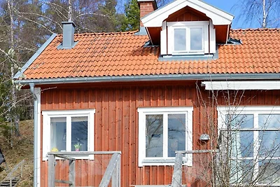 8 persone case ad HJÄLTEVAD
