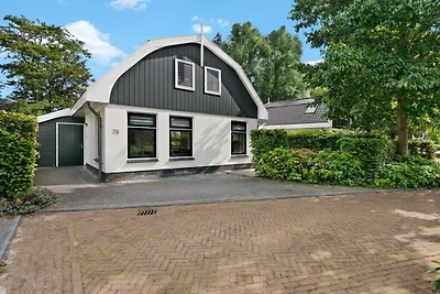 Ferienhaus in Schoorl mit Terrasse
