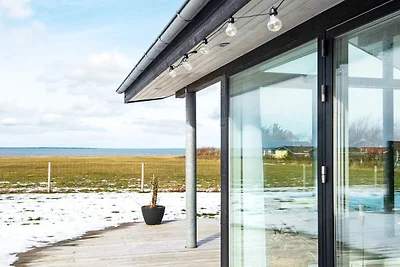 Modern Cottage with Spa - By Traum...