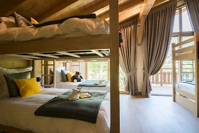 Eleganter Rückzugsort in den Alpen in der Geg...