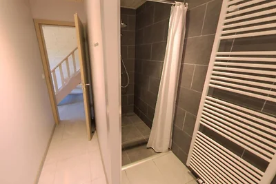 Luxuriöses Chalet mit Sauna im Wald bei...