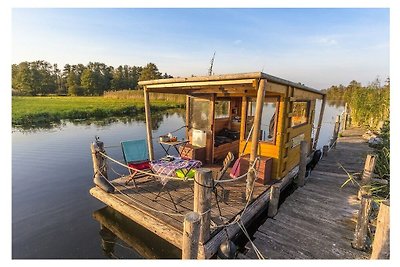 Hausboot in Loitz mit Schwimmbecken