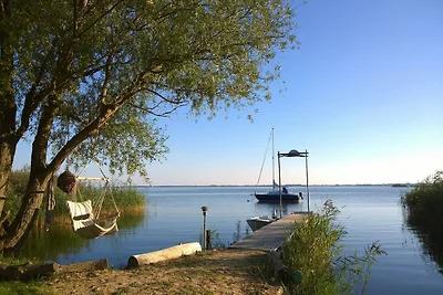 Ferienhaus mit Kamin am Achterwasser in Lütow