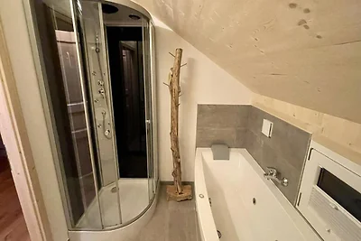 Chalet mit Whirlpool