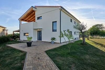 Villa in Marčana mit Schwimmbecken