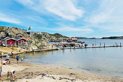 4 Personen Ferienhaus in Rönnäng-By Traum