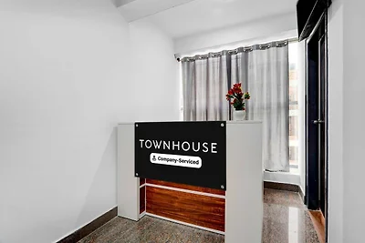 Townhouse Whitefield Bahnhof