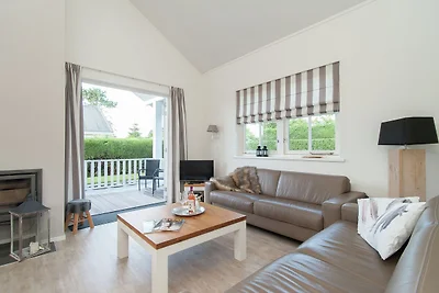 Dom wakacyjny blisko wybrzeża i lasu