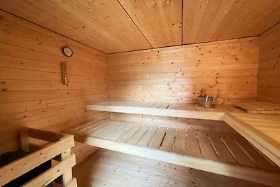 Vakantiehuis in Nieblum met zwembad