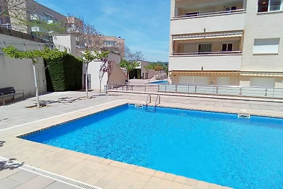 Appartement in Fenals bij Prachtige Stranden
