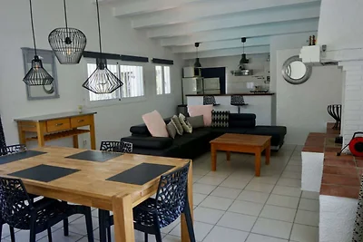 Begrüßendes Ferienhaus in Santa Cristina d "A...