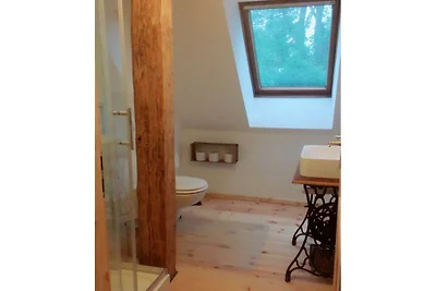 2 mit großem Garten, Spielplatz und Pool