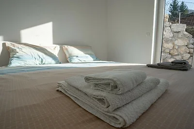 Three Bedroom Holiday Home with Terrace and...
