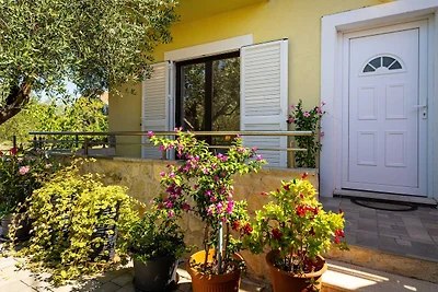 Ferienhaus in Krkovic mit großem Swimmingpool