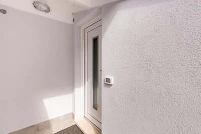 Brandneues Dachgeschoss-Studio-Apartment,...