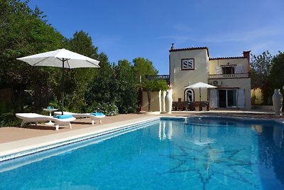 Elegante villa con piscina privada cerca de S...