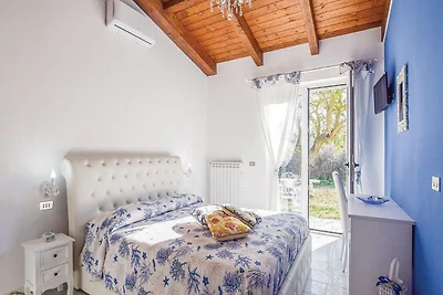 Glückselige Villa in Agropoli mit Garten