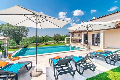 Bella casa vacanze con vasca idromassaggio