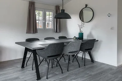 Vakantiehuis in Halfweg met terras
