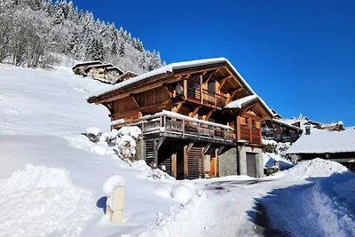 Chalet in Les Gets mit Bergblick