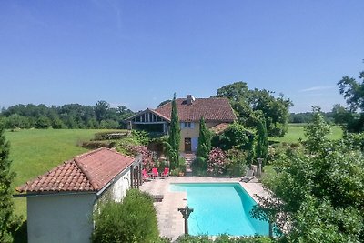 Schönes Bauernhaus mit privatem Pool