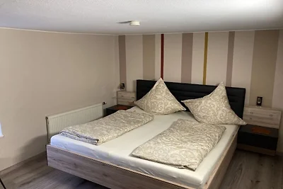 Vakantiehuis in Briedern met zwembad
