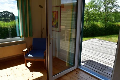 Vakantiehuis met groot terras aan het water