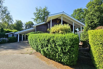 Schönes Ferienhaus mit großem Garten