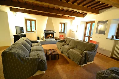 Geräumiges Ferienhaus mit eingezäuntem Garten