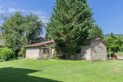 Spaziosa casa vacanze con piscina privata