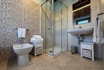 Geräumiges Ferienhaus mit Gemeinschaftspool i...