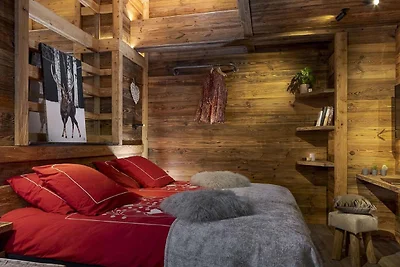 Weelderig chalet met hottub en sauna