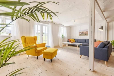 Cozy Coastal Retreat - By Traum...