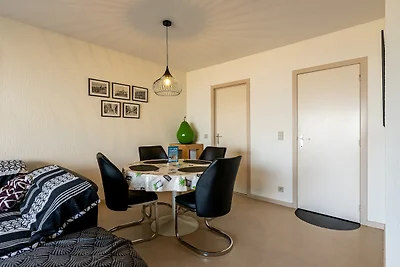 Apartamento con vistas al mar y terraza...