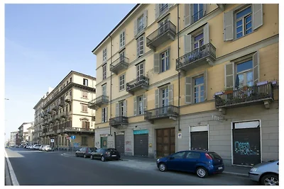 Wohnung in Torino mit Balkon und Parken