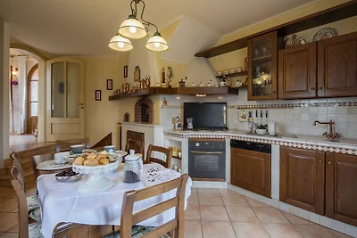 Luxuriöse Villa in Cortona mit Sprudelbad