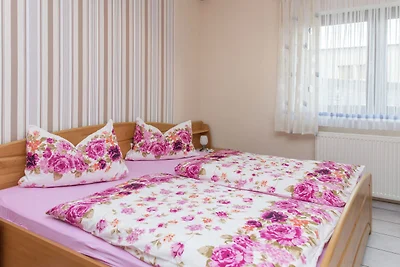 Luminosa villa con terrazza privata a Lirstal