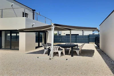 Villa familiare a Sérignan con piscina in...