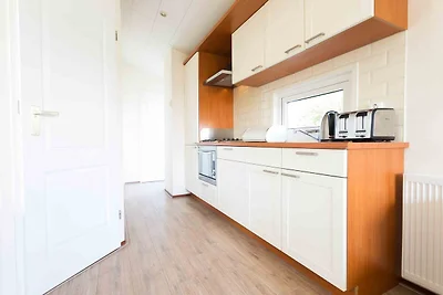 Modern chalet met vaatwasser in Noordwijk