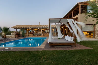 Golden Sand Beach villa