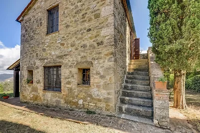 Typisches Landhaus mit Pool