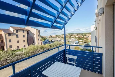 Marineblaue Residenz mit zwei Zimmern